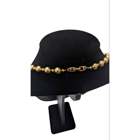 Signed‎ NAPIER Goldtone Cream Round Oval Beads Shape 29" Necklace Vintage - Picture 2 of 5